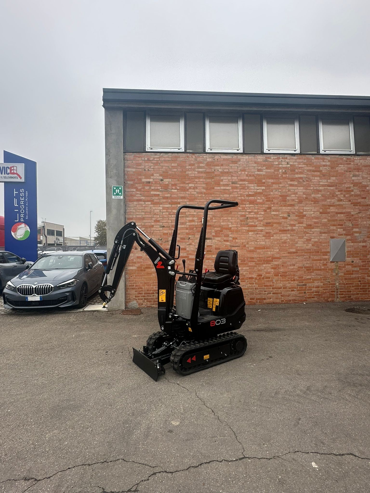 Miniescavatore Wacker Neuson 803
